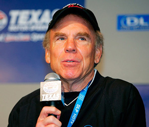 Hire Roger Staubach for an event.