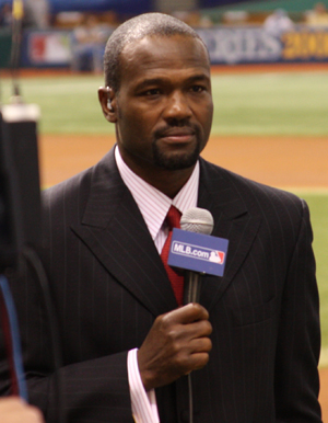 Hire Harold Reynolds for an event.