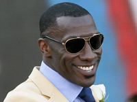 Hire Shannon Sharpe for an event.