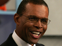 Hire Gale Sayers for an event.
